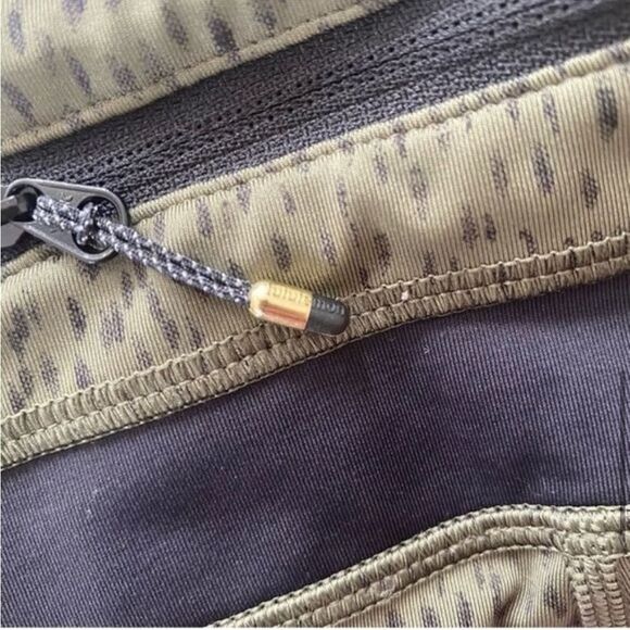 Lululemon Inspire Crop II Leggings Luxtreme in Dottie Dash Fatigue Green Black 4 - Picture 9 of 11